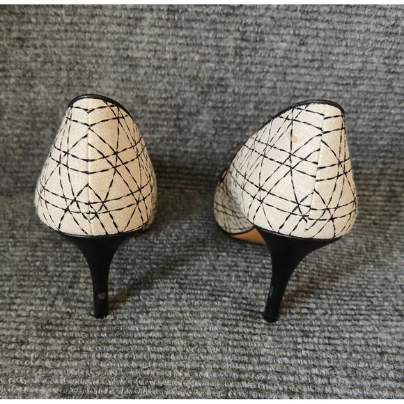 Coach And Four Womens Size 10 Peep Toe Heels Linen Beige And Black 3" Classic - Picture 3 of 10